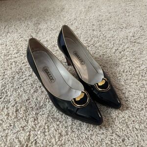Bally vintage Women's Heels in Black with Gold Trim 80s size 6 or 36